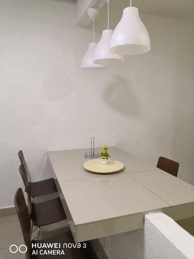 Abah 2 Room Homestay Pasir Gudang Dış mekan fotoğraf