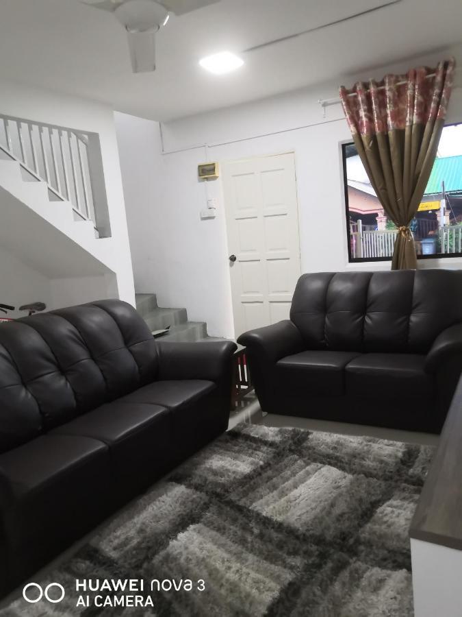 Abah 2 Room Homestay Pasir Gudang Dış mekan fotoğraf